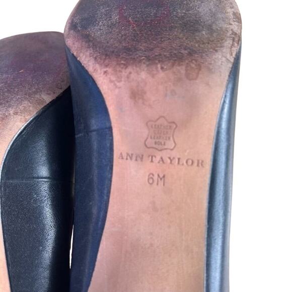 Ann Taylor Pumps Women 6 Black Leather Embossed Croc Front Loafer Pointed Toe - Picture 8 of 11